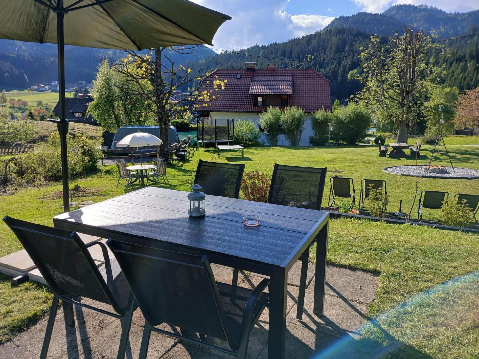 Pension & Apartments Weißbriach Buitenkant foto